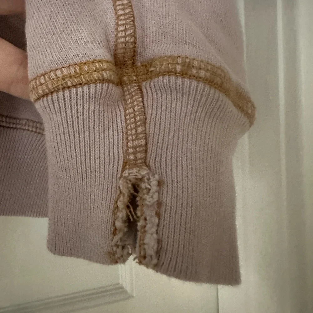 The GREAT College Sweatshirt. Lavender with contrast stitching. Wolf graphic. - Picture 5 of 5